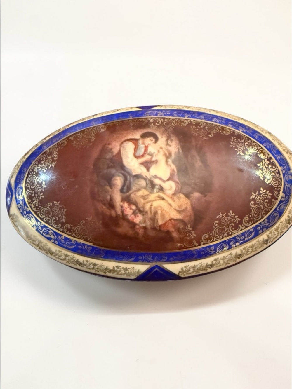 Vintage Czechoslovakia Porcelain Trinket Box Fragonard Courting Scene
